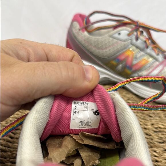 New Balance 689 Girls Rainbow Logo Athletic Running Sneakers - Picture 5 of 5